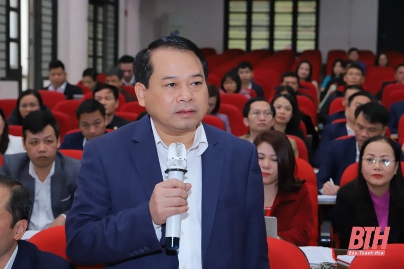 Bí thư Tỉnh ủy Đỗ Trọng Hưng làm việc với Trường Chính trị Thanh Hóa