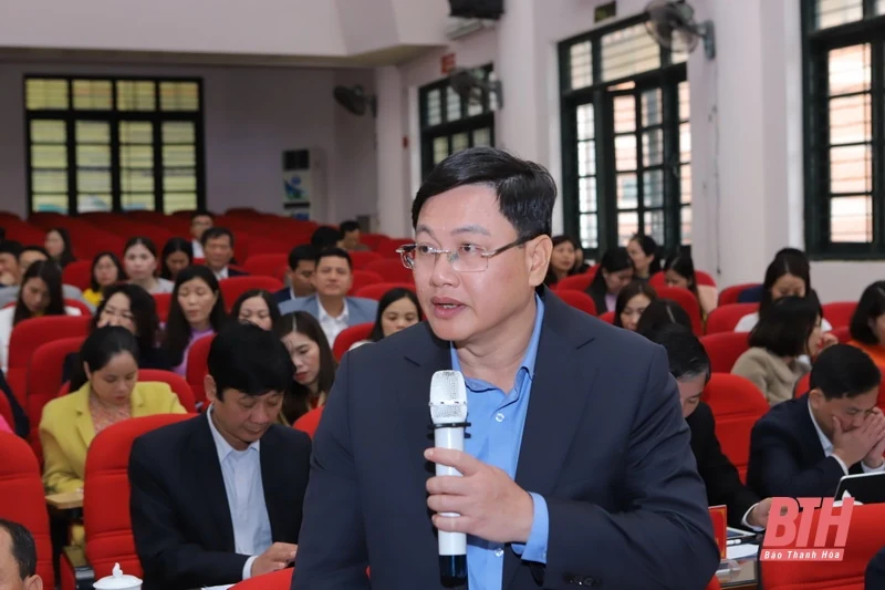 Bí thư Tỉnh ủy Đỗ Trọng Hưng làm việc với Trường Chính trị Thanh Hóa