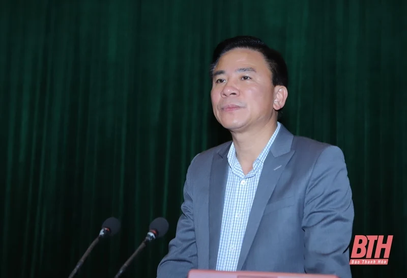 Bí thư Tỉnh ủy Đỗ Trọng Hưng làm việc với Trường Chính trị Thanh Hóa