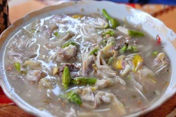 Chế biến các món ăn ngon từ hoa ban