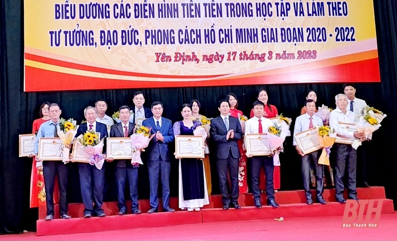 Yên Định biểu dương các điển hình tiên tiến trong học tập và làm theo tư tưởng, đạo đức, phong cách Hồ Chí Minh