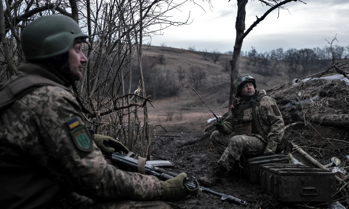 Nga - Ukraine “giằng co” từng mét đất ở “vùng chết” Bakhmut