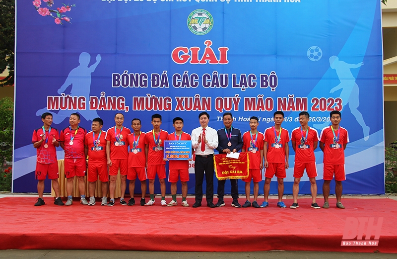 Đội Hoàng Thạch vô địch Giải bóng đá các CLB tỉnh Thanh Hóa “Mừng Đảng, mừng Xuân Quý Mão” 2023