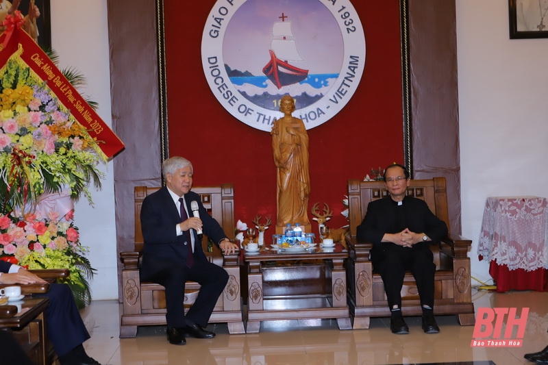 Chủ tịch Trung ương MTTQ Việt Nam Đỗ Văn Chiến thăm, chúc mừng Tòa giám mục Giáo phận Thanh Hóa nhân Đại lễ Phục sinh năm 2023