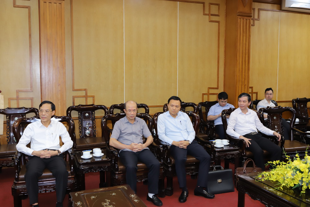 Bí thư Tỉnh ủy Đỗ Trọng Hưng tiếp và làm việc với Chủ tịch Liên đoàn Thương mại và Công nghiệp Việt Nam