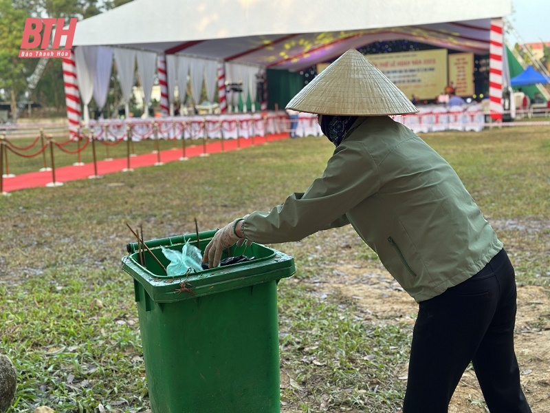 Không khí Lễ hội đền thờ Lê Hoàn trước giờ khai hội