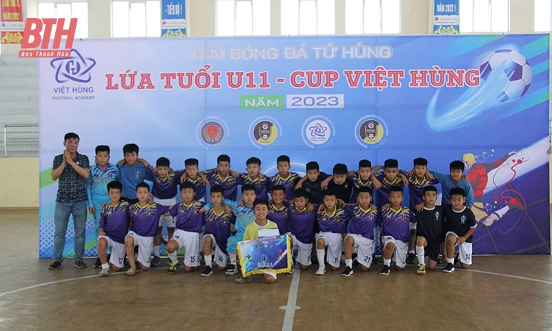 Đội U11 Trung tâm VSH vô địch Giải Bóng đá tứ hùng U11 - Cúp Việt Hùng Sport năm 2023