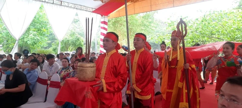 Đặc sắc Lễ hội Đền Đồng Cổ 