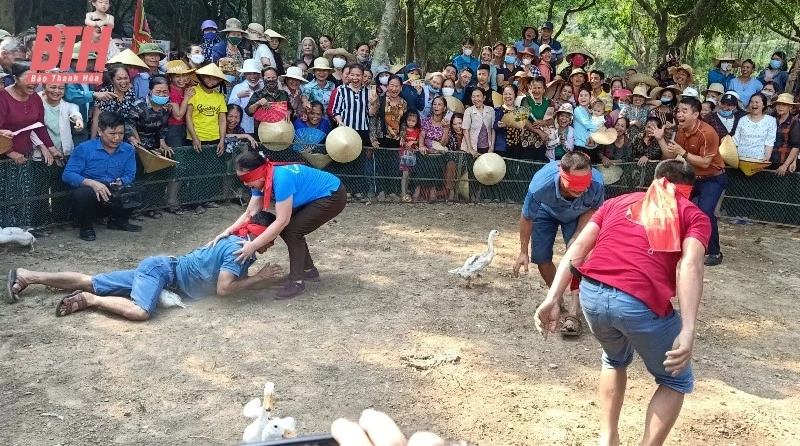 Đặc sắc Lễ hội Đền Đồng Cổ 