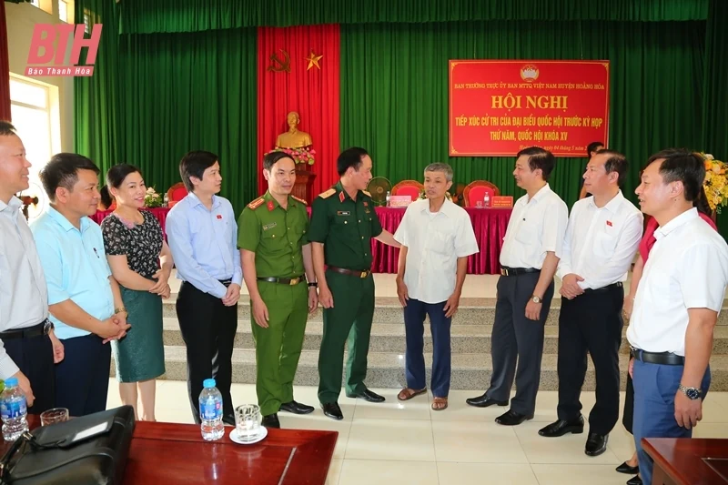 Đại biểu thuộc Đoàn ĐBQH tỉnh Thanh Hoá tiếp xúc cử tri huyện Hoằng Hóa