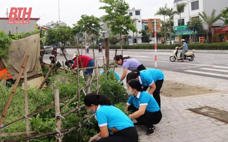 Phường Ngọc Trạo tổng dọn vệ sinh môi trường tại các khu vực công cộng