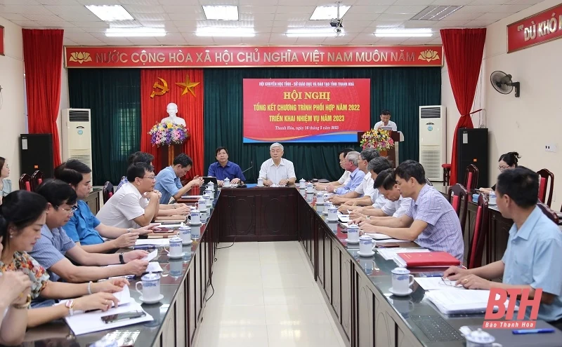 Phối hợp nâng cao hiệu quả hoạt động hỗ trợ giáo dục trong nhà trường, xây dựng xã hội học tập