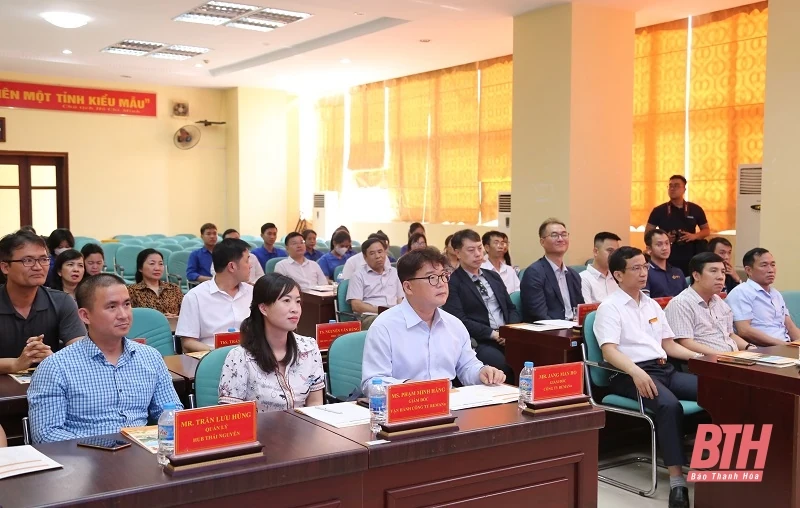 Khai trương Không gian giáo dục số “Smart Edu Hub” tại Trường Đại học Hồng Đức