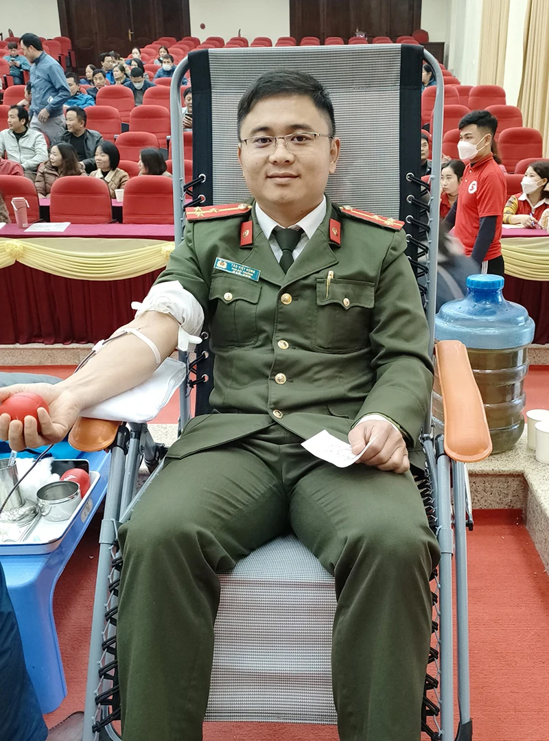 Gương sáng thanh niên Công an tiên tiến làm theo lời Bác