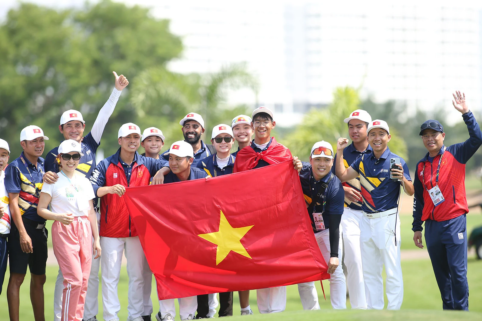 Những vận động viên nhận tiền thưởng “khủng” sau SEA Games 32
