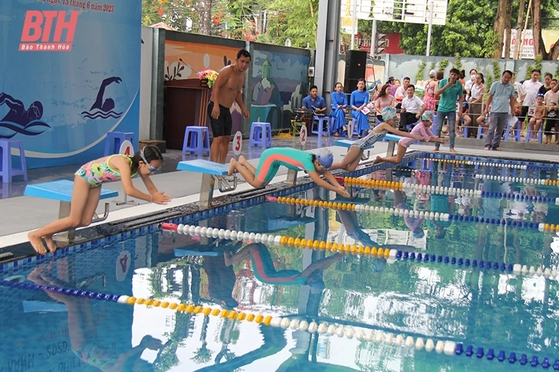 Giải bơi thanh thiếu nhi TP Sầm Sơn “Đường đua xanh” năm 2023