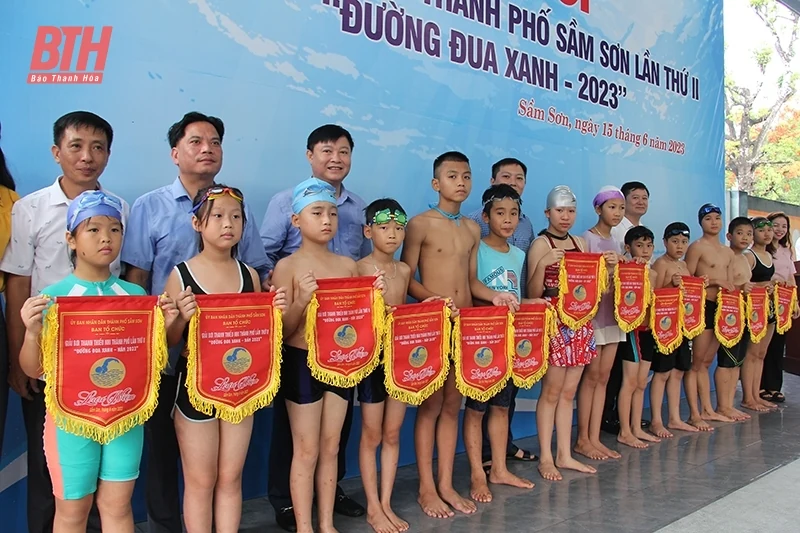 Giải bơi thanh thiếu nhi TP Sầm Sơn “Đường đua xanh” năm 2023