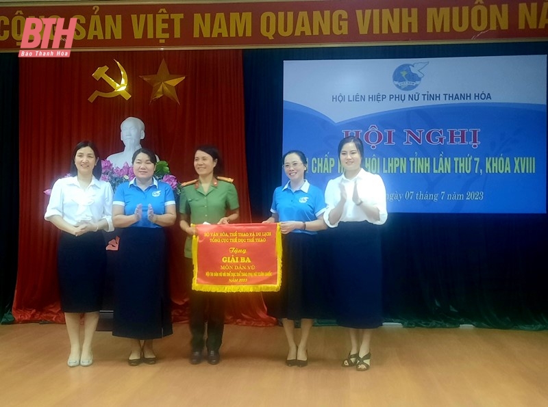 Nhiều nhiệm vụ trọng tâm công tác Hội và phong trào phụ nữ các cấp đi vào chiều sâu