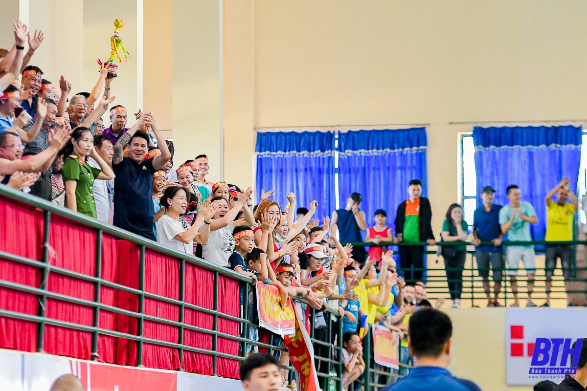 Thạch Thành lên ngôi vô địch lứa tuổi U8 sau khi đánh bại Nghi Sơn