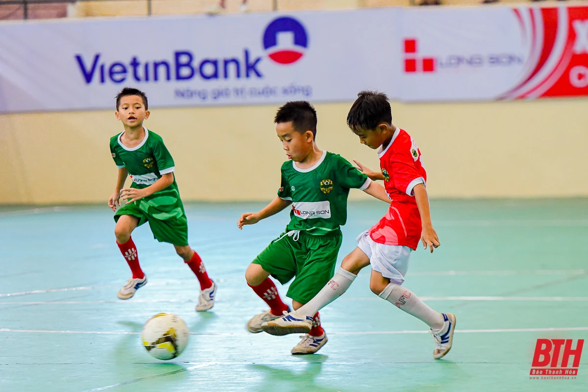 Thạch Thành lên ngôi vô địch lứa tuổi U8 sau khi đánh bại Nghi Sơn