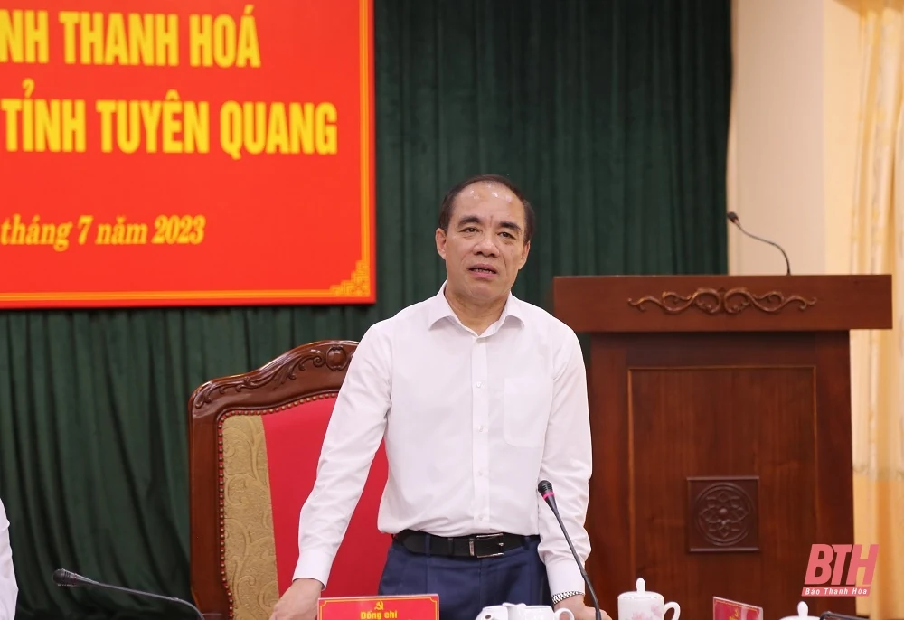 Bí thư Tỉnh ủy Đỗ Trọng Hưng cùng đoàn đại biểu tỉnh Thanh Hóa dâng hương tại Khu di tích Quốc gia đặc biệt Tân Trào