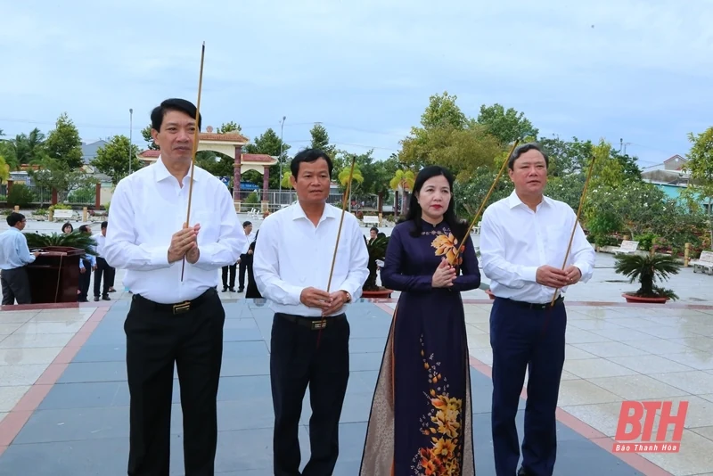 Phó Bí thư Thường trực Tỉnh ủy, Trưởng Đoàn ĐBQH tỉnh Lại Thế Nguyên viếng các anh hùng liệt sĩ tại các nghĩa trang TP Cần Thơ