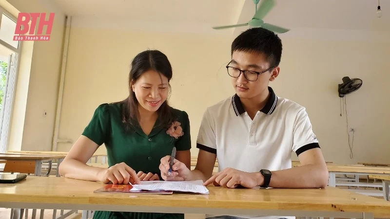 Á khoa khối B00 toàn tỉnh ước mơ trở thành bác sĩ