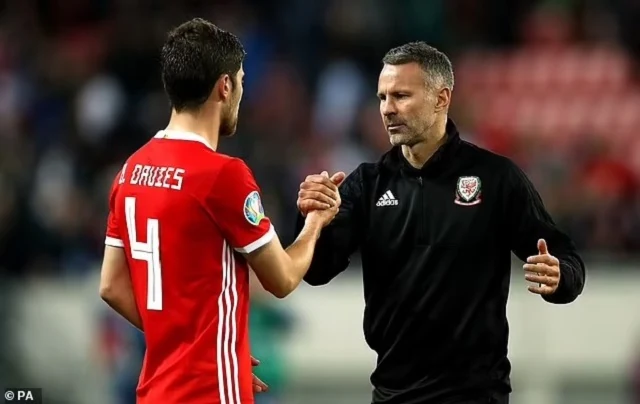 Siêu máy tính dự đoán thế nào về Việt Nam ở World Cup nữ 2023; MU bất ngờ ký hợp đồng ngắn hạn với Evans