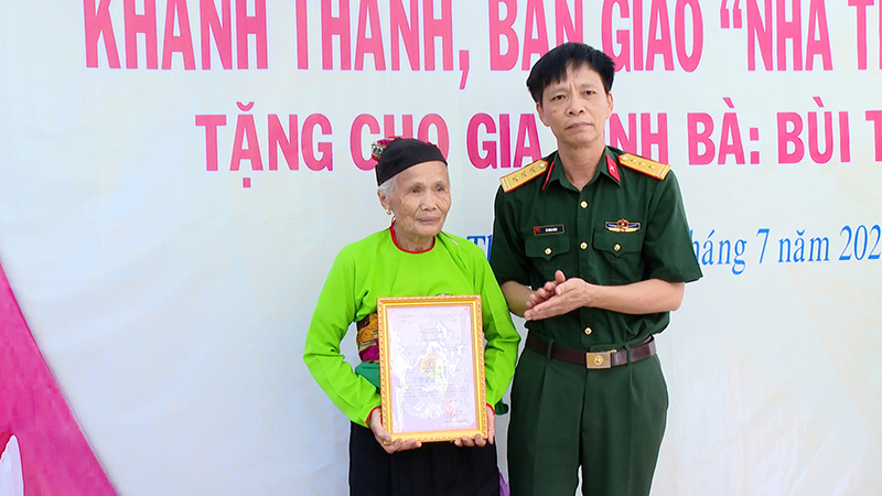 Khánh thành, bàn giao 2 nhà tình nghĩa tại huyện Thạch Thành