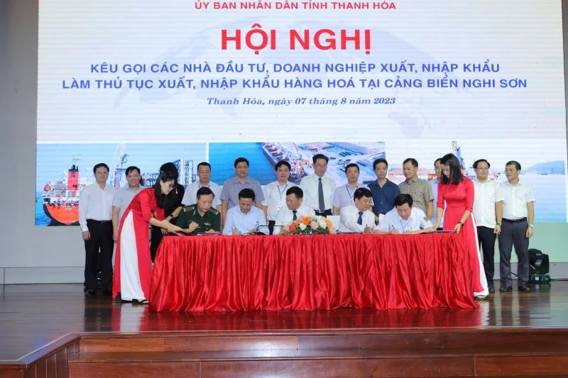 Gọi mời những chuyến hàng cho cảng thêm tấp nập