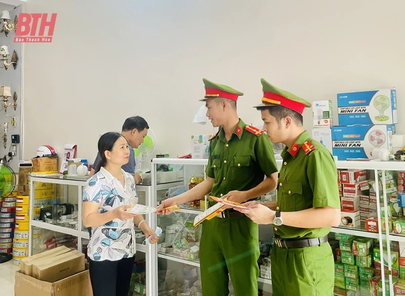 Tuyên truyền, vận động người dân tháo dỡ “chuồng cọp” bảo đảm an toàn PCCC