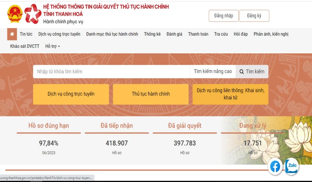 Đi từng ngõ, gõ từng nhà, hướng dẫn từng người sử dụng dịch vụ công trực tuyến