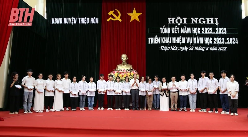 Thiệu Hóa tổng kết năm học 2022-2023, triển khai nhiệm vụ năm học 2023-2024
