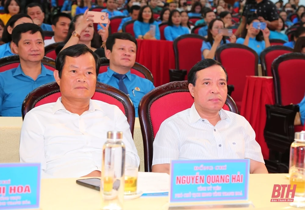 Thanh Hóa tôn vinh, biểu dương điển hình tiên tiến trong Chương trình “1 triệu sáng kiến - nỗ lực vượt khó, sáng tạo, quyết tâm chiến thắng đại dịch COVID-19”