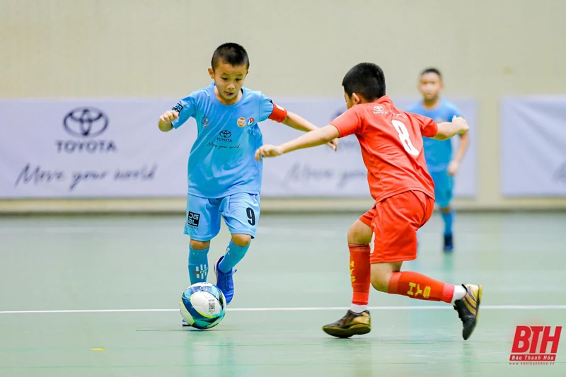 Vinh danh, trao thưởng đội bóng đá U9 Việt Hùng Thanh Hóa