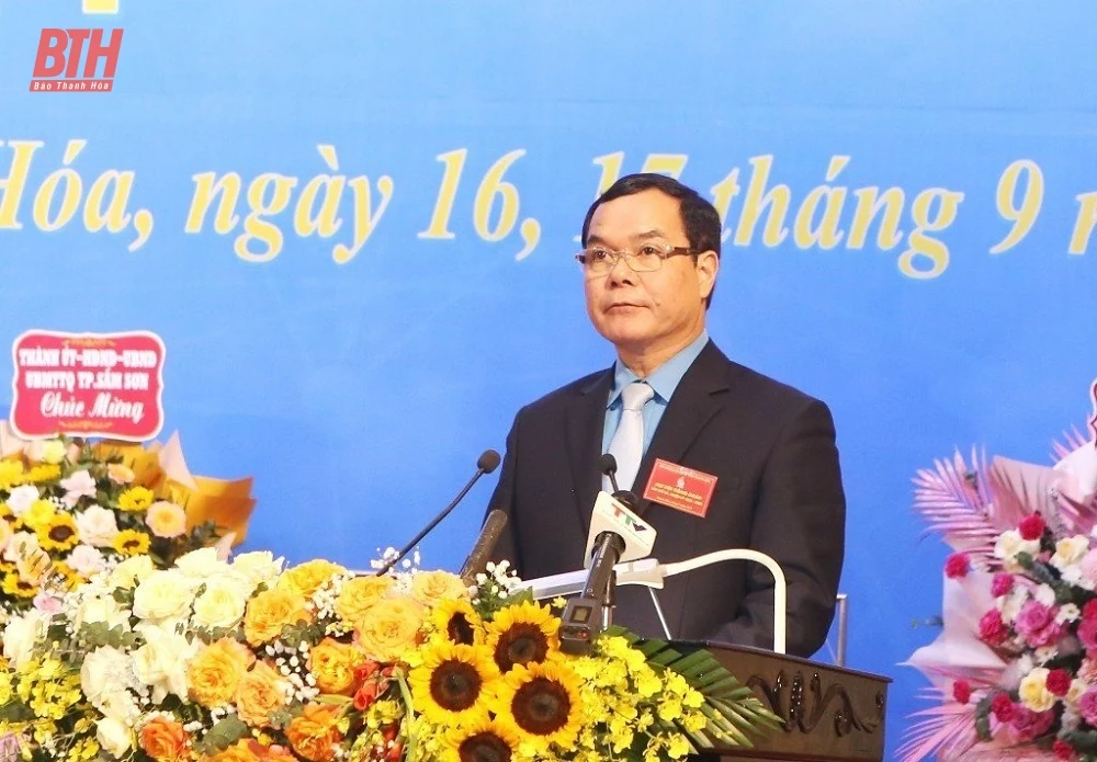 Tiếp tục đổi mới nội dung, phương thức hoạt động; thực hiện tốt vai trò chăm lo, đại diện bảo vệ quyền, lợi ích hợp pháp, chính đáng của đoàn viên, người lao động <sup>(*)</sup>