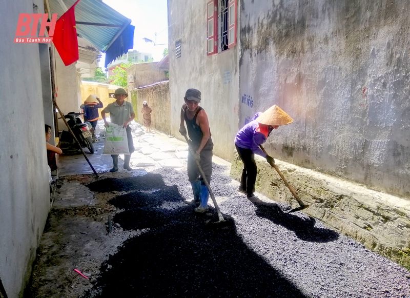 Người dân ngõ Hợp Nhất, phố 6, phường Lam Sơn hiến đất làm đường