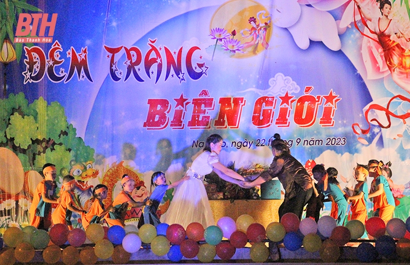 Mang Trung thu đến với trẻ em vùng biên Na Mèo