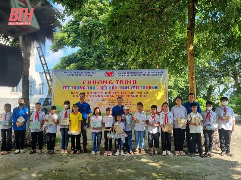 Ấm áp chương trình “Tết trung thu - Tết của tình yêu thương”