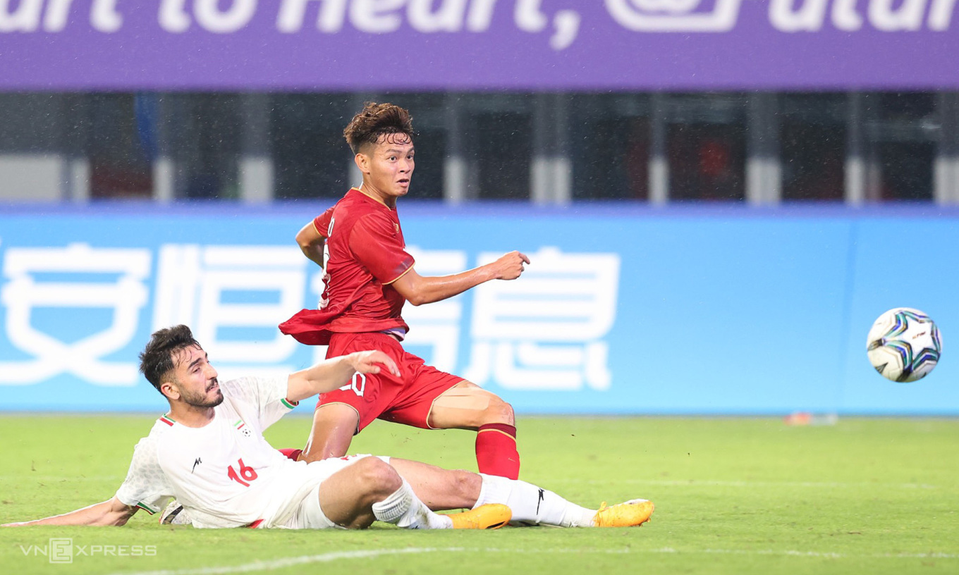 Olympic Việt Nam đối mặt nguy cơ bị loại; HLV Solskjaer thừa nhận Man Utd sai lầm lớn khi tái hợp Ronaldo