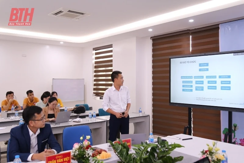 Đoàn Công tác Bộ Thông tin và Truyền thông thăm và làm việc tại Công ty TNHH Minh Lộ