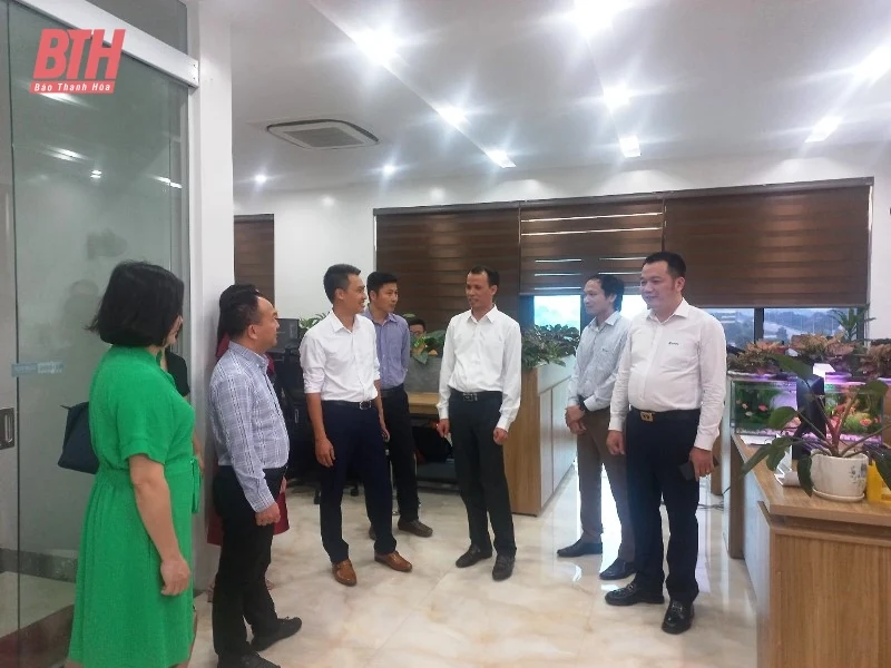 Đoàn Công tác Bộ Thông tin và Truyền thông thăm và làm việc tại Công ty TNHH Minh Lộ