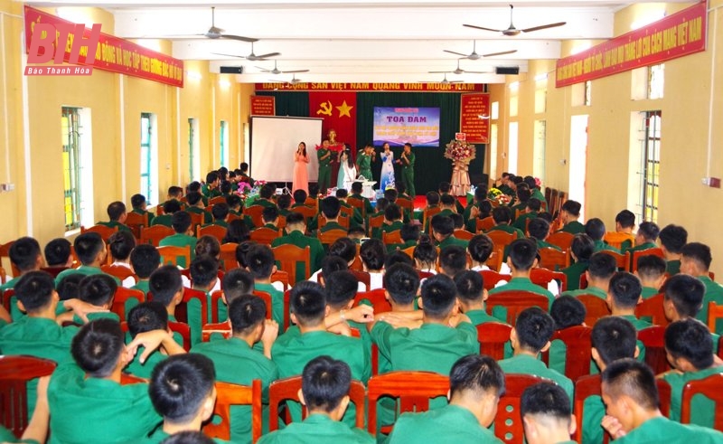 Trung đoàn 762 tọa đàm “Nét đẹp người quân nhân thời đại mới trong chấp hành pháp luật, kỷ luật”