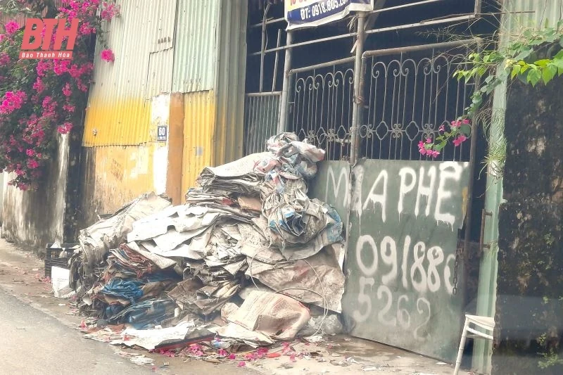 Bất cập từ các cơ sở thu mua, tập kết phế liệu trong khu dân cư