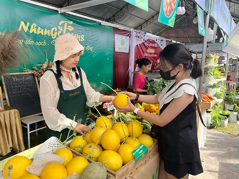 [E-Magazine] - Nghị quyết của Ban Chấp hành Đảng bộ tỉnh Thanh Hóa về phương hướng, nhiệm vụ năm 2024