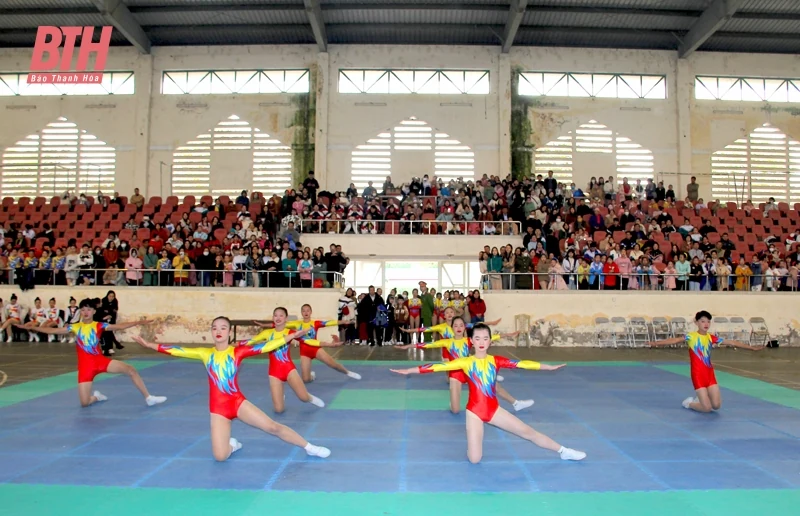 Sôi nổi các cuộc tranh tài trong ngày đầu diễn ra Hội khỏe Phù Đổng tỉnh Thanh Hóa lần thứ XI