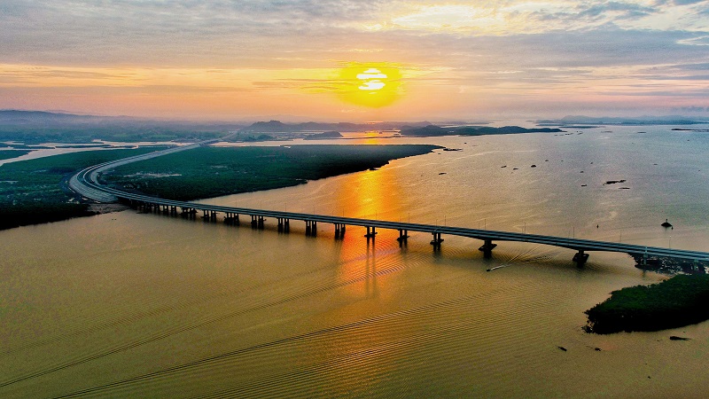 Quảng Ninh giữ vị trí quán quân Vùng đồng bằng sông Hồng sau 5 năm khánh thành ba công trình giao thông trọng điểm