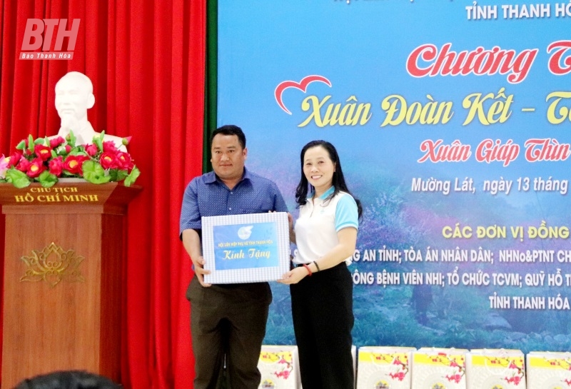 Chương trình “Xuân đoàn kết - Tết biên cương”