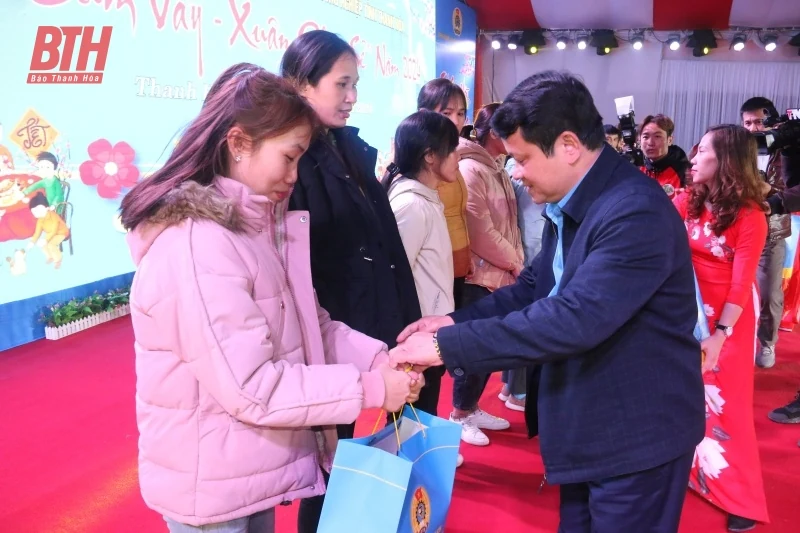 Sôi nổi chương trình “Ngày hội công nhân - đón chào xuân mới” năm 2024