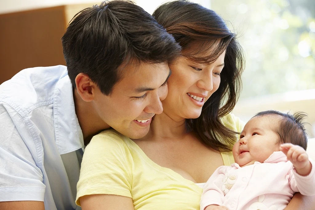 Chồng tham gia BHXH tự nguyện, vợ được hưởng trợ cấp thai sản